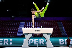 irl sfe00441 copia simone ferraro ph